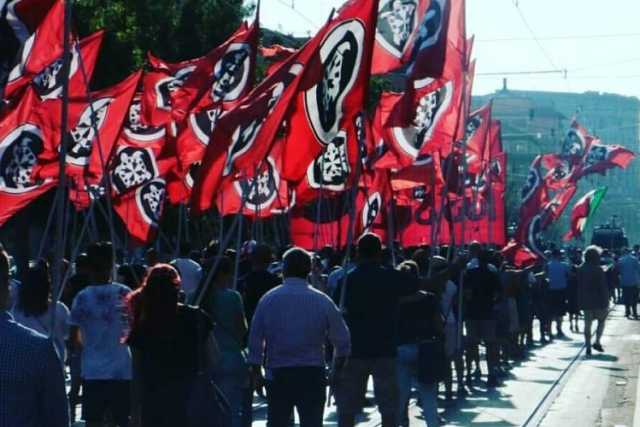 Aggressione al corteo, dopo tre giorni parla CasaPound Bari: �Eravamo disarmati�